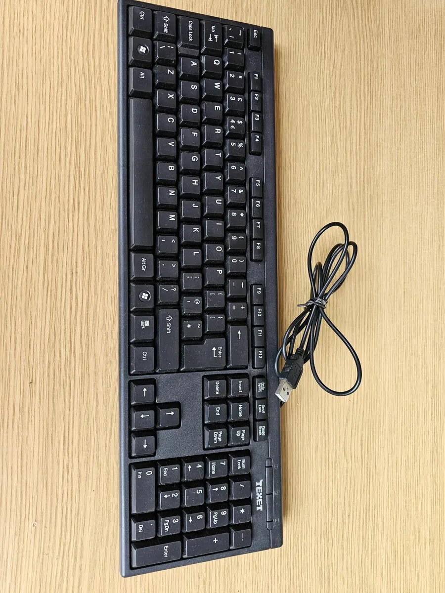 Keyboard large size black PC computer Apple USB - Image 1