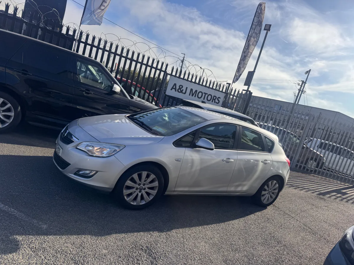 12 Opel Astra 1.3 Diesel - Image 2