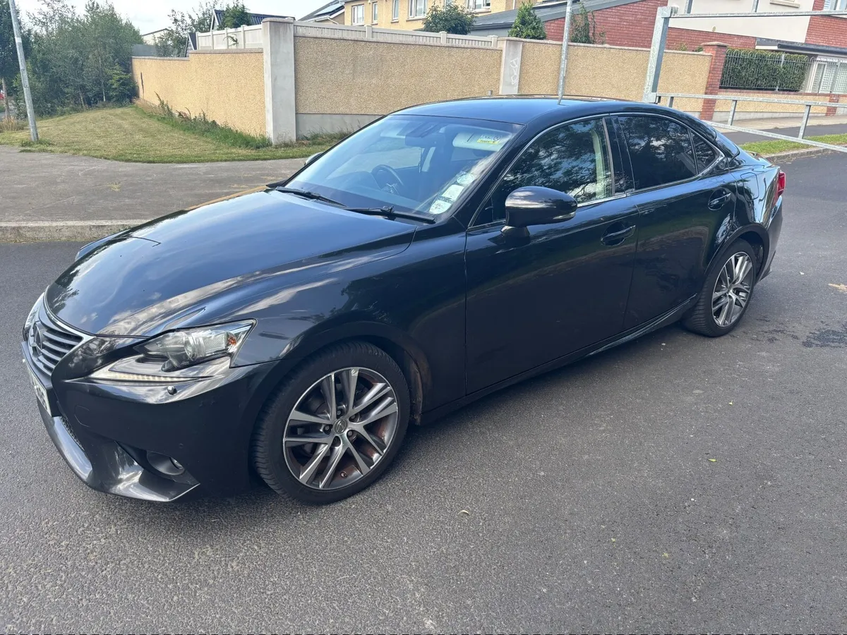2014 Lexus IS300H NCT 10/26 - Image 3