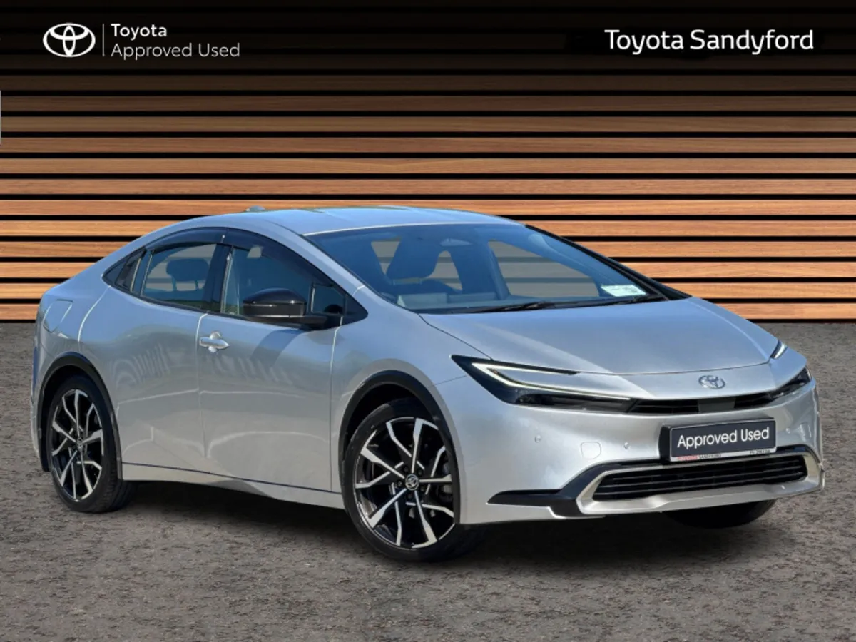 Toyota Prius PLUG IN TOP SPEC FULL LEATHER - Image 1