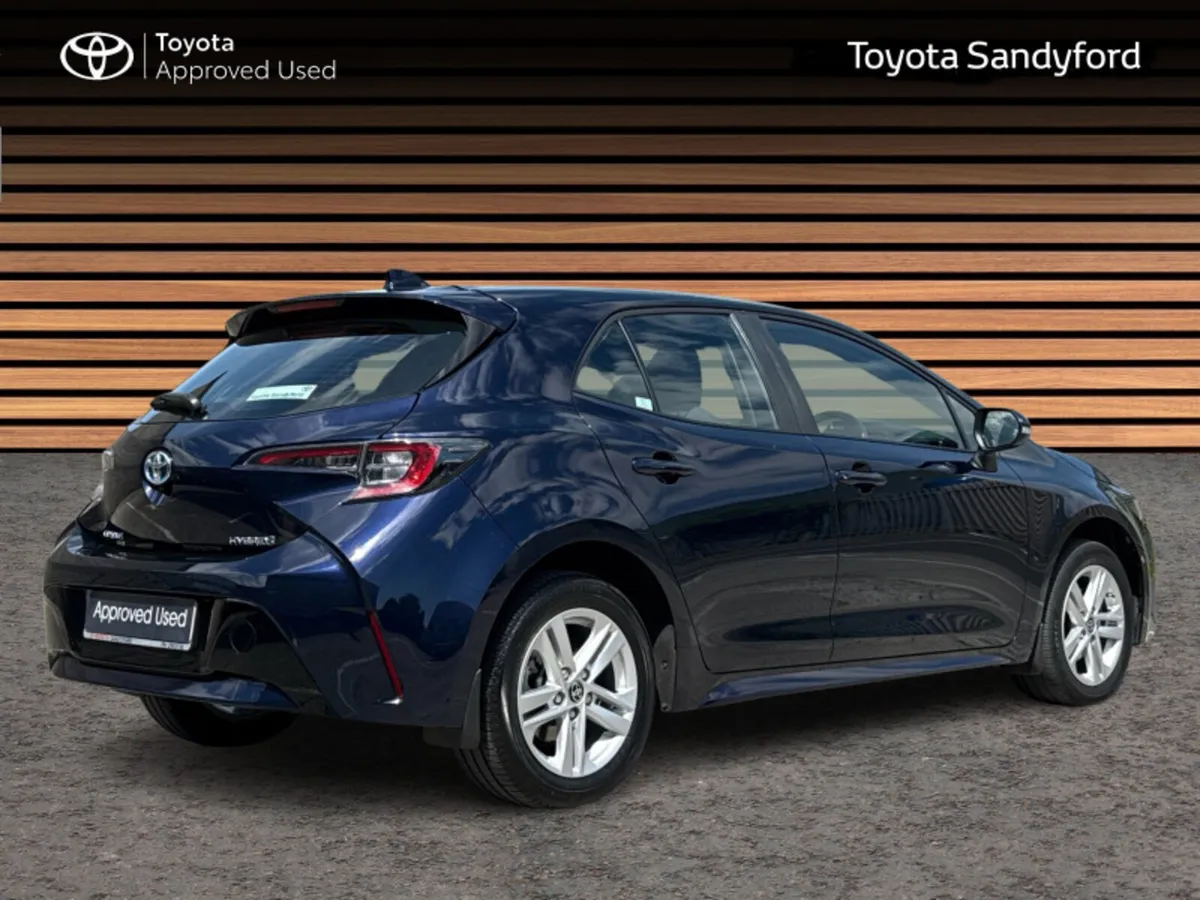 Toyota Corolla HYBRID LUNA HATCHBACK // REAR CAMER - Image 2