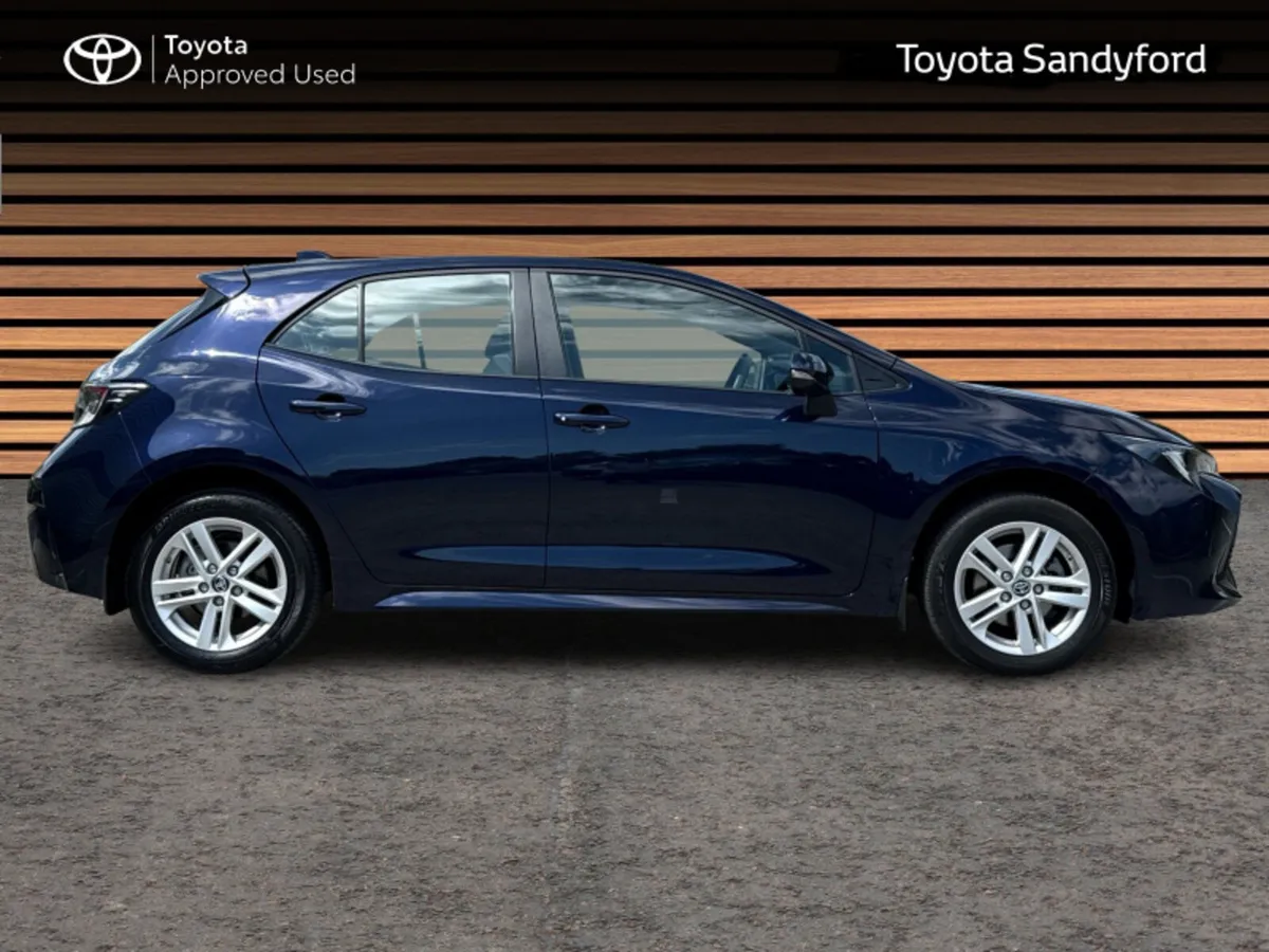 Toyota Corolla HYBRID LUNA HATCHBACK // REAR CAMER - Image 3