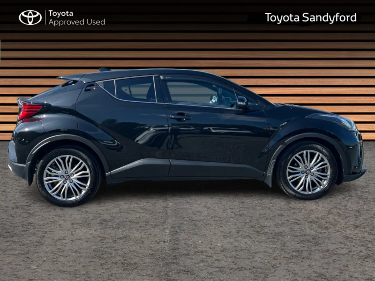 Toyota C-HR HYBRID SOL TOP SPEC // HEATED LEATHER - Image 3
