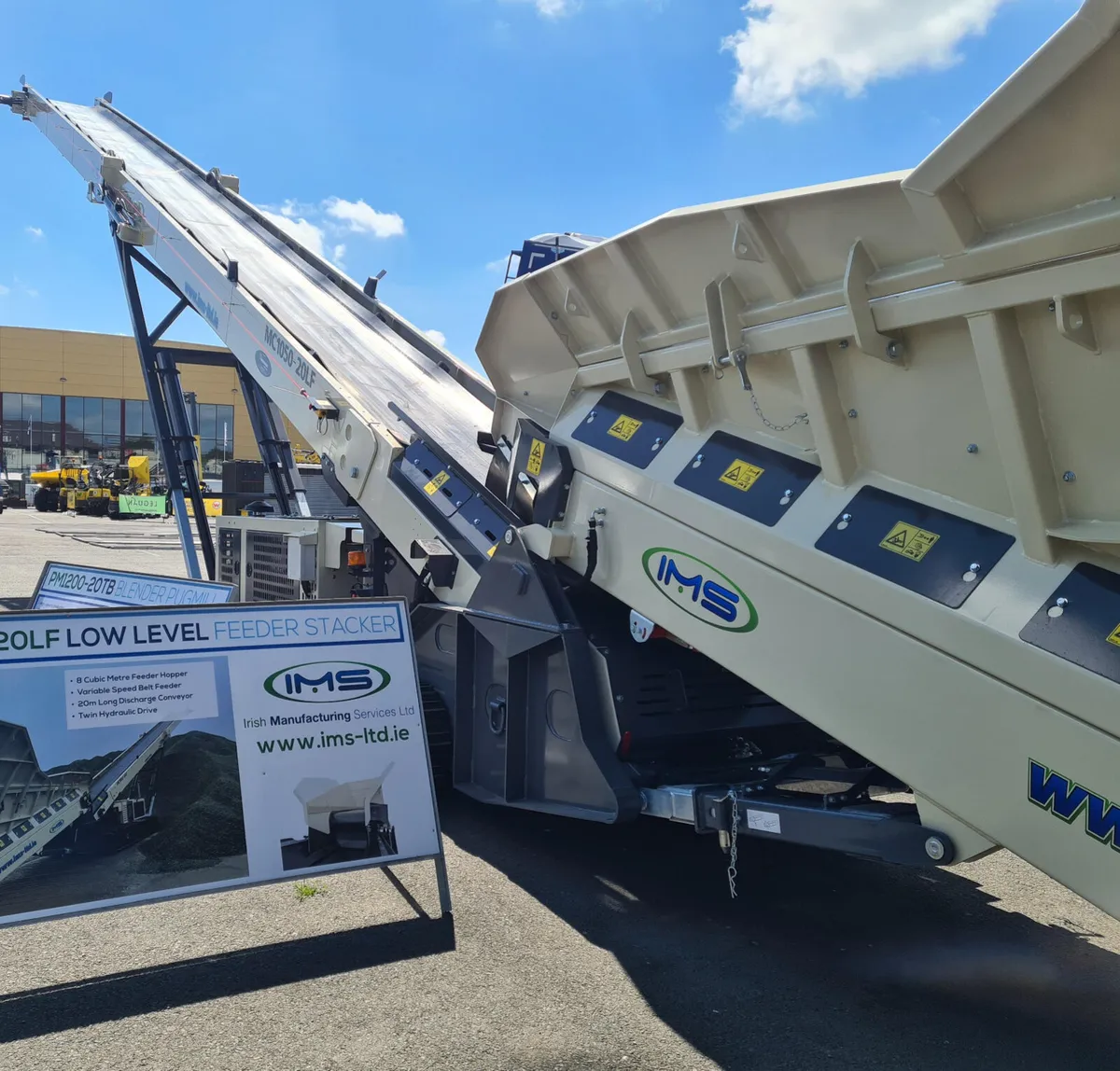 TRACKED LOW LEVEL FEEDER STACKER CONVEYOR - Image 1