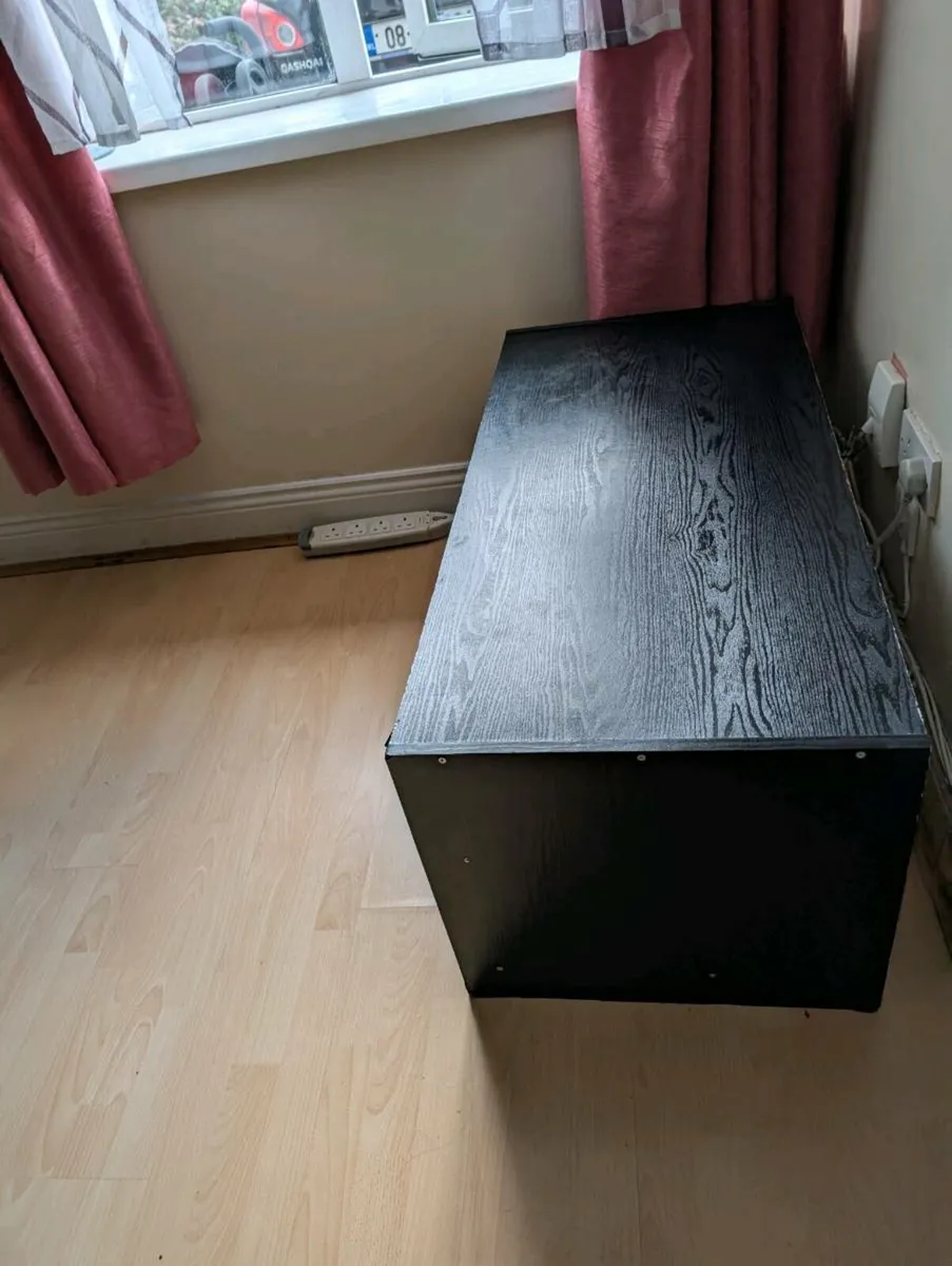Tv stand - Image 1