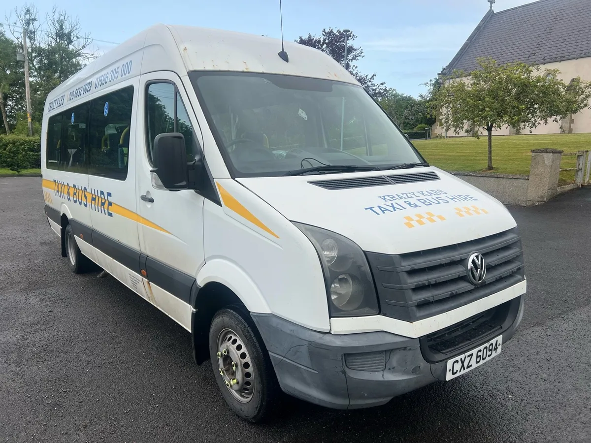 2012 VOLKSWAGEN CRAFTER MINIBUS - Image 1