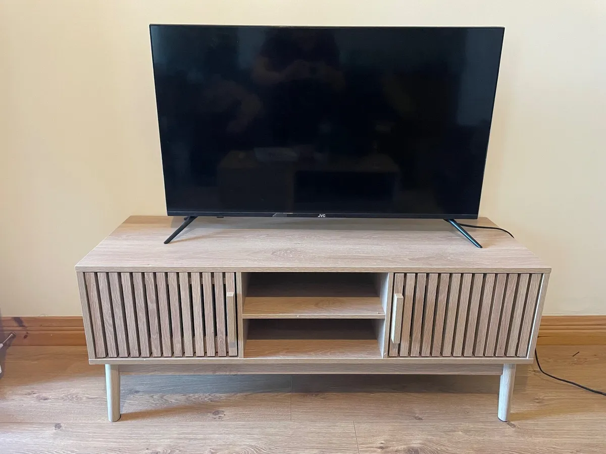 Tv stand