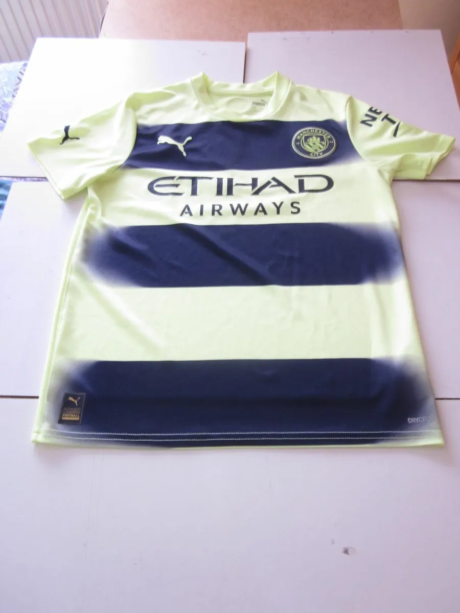 Manchester City FC Puma Children's Jersey Haaland - Image 1