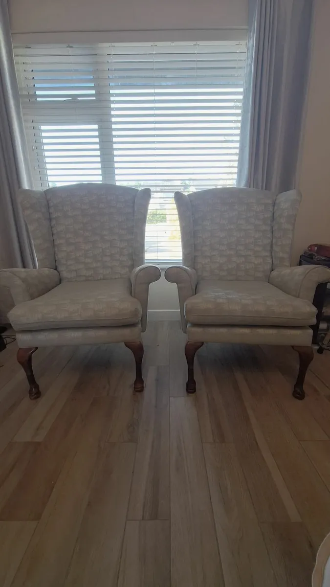 2 x Queen Anne Chairs - Image 1