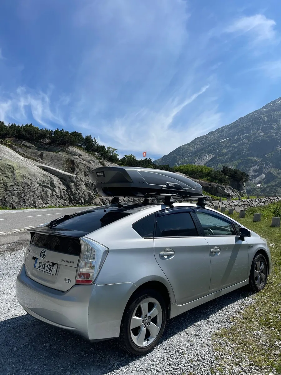 2010 Toyota Prius Luxury - Image 1