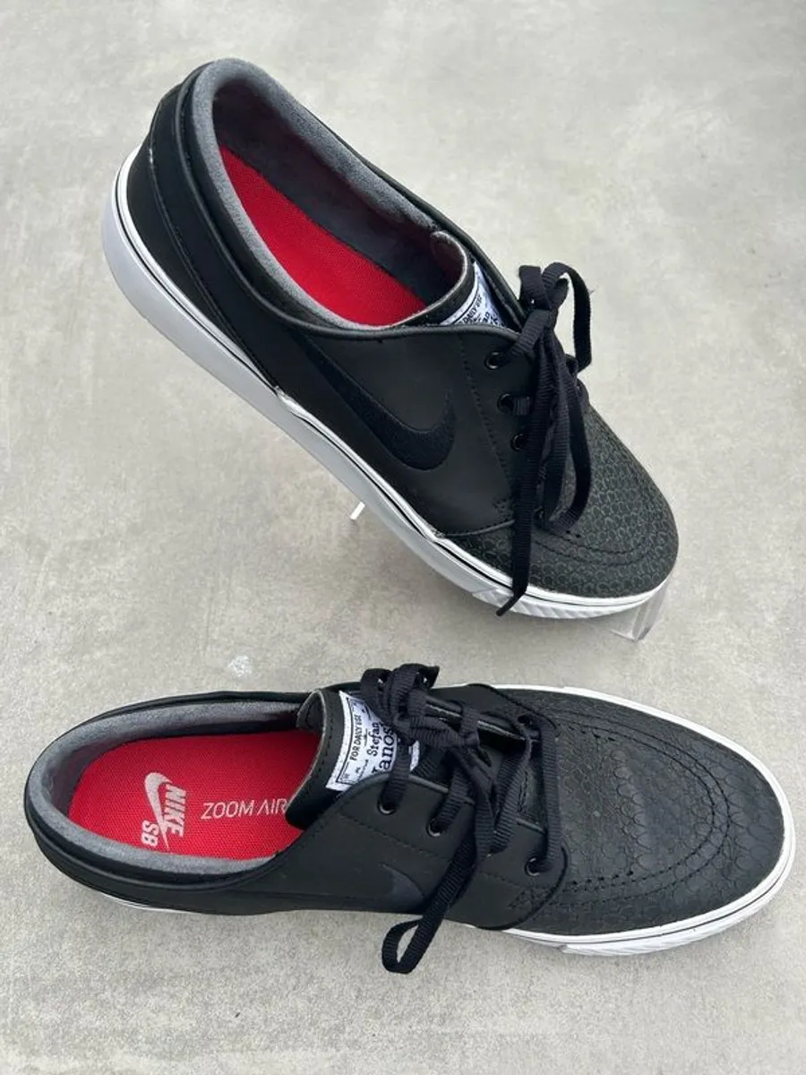 Nike Zoom SB Stefan Janoski Canvas SB Black Uk Size 9 - Image 2