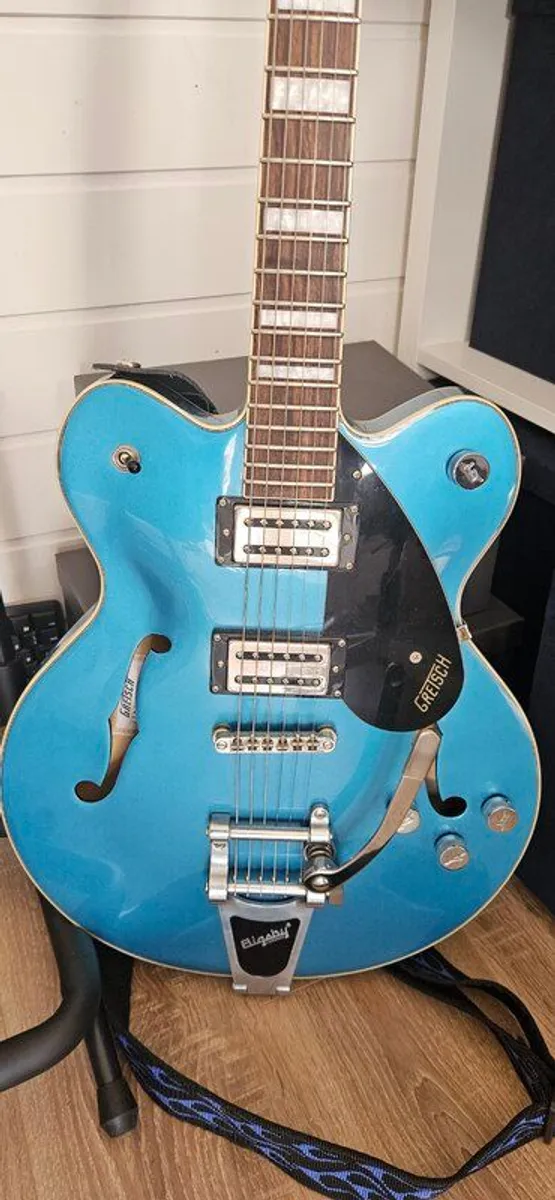 Gretsch 2622T Center Block Double-Cut with Bigsby - Image 2