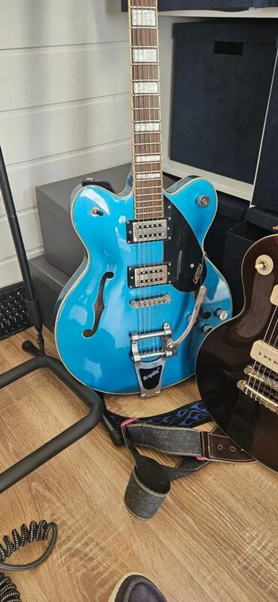 Gretsch 2622T Center Block Double-Cut with Bigsby - Image 4