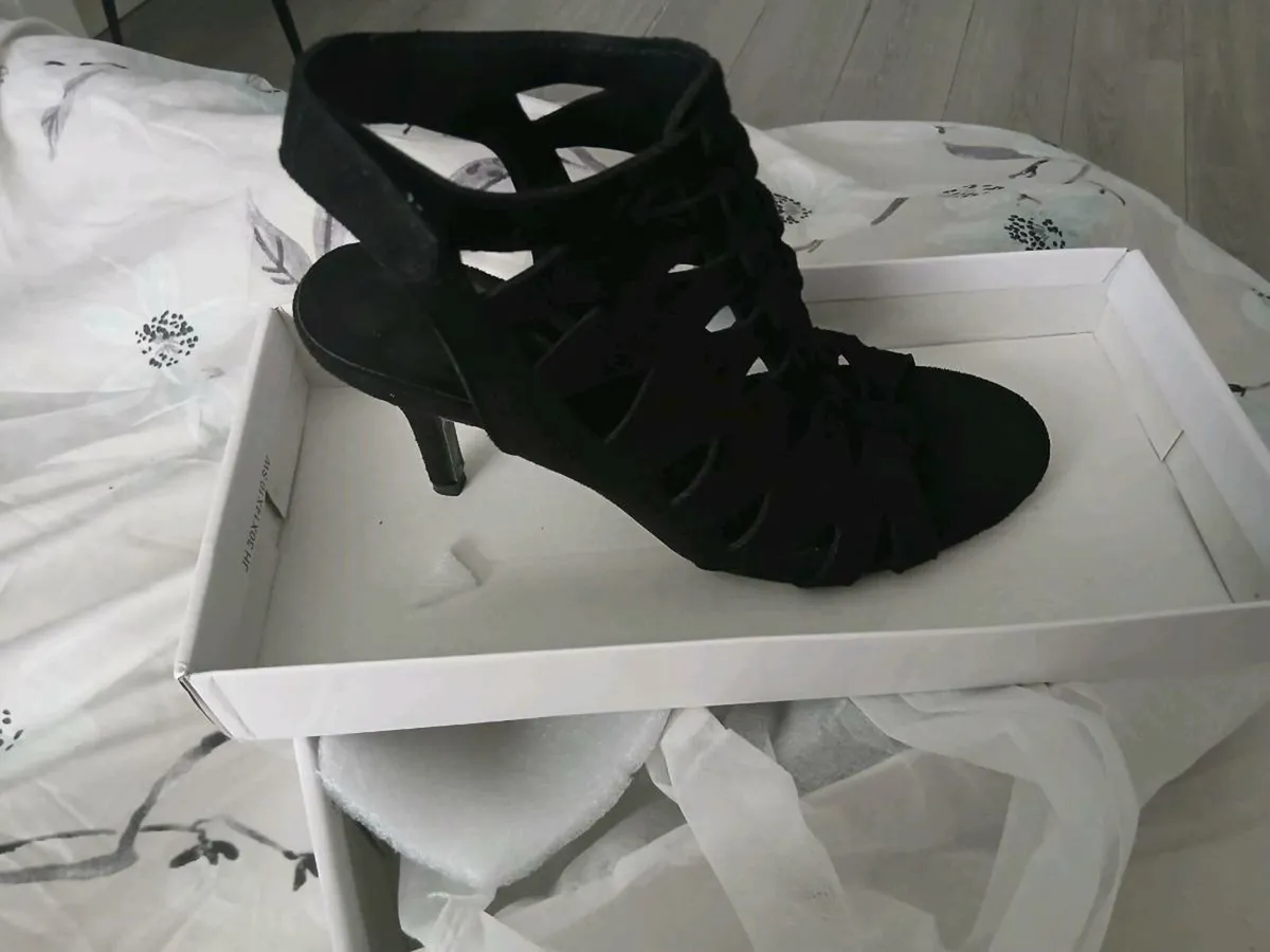 Womens heels - Image 1