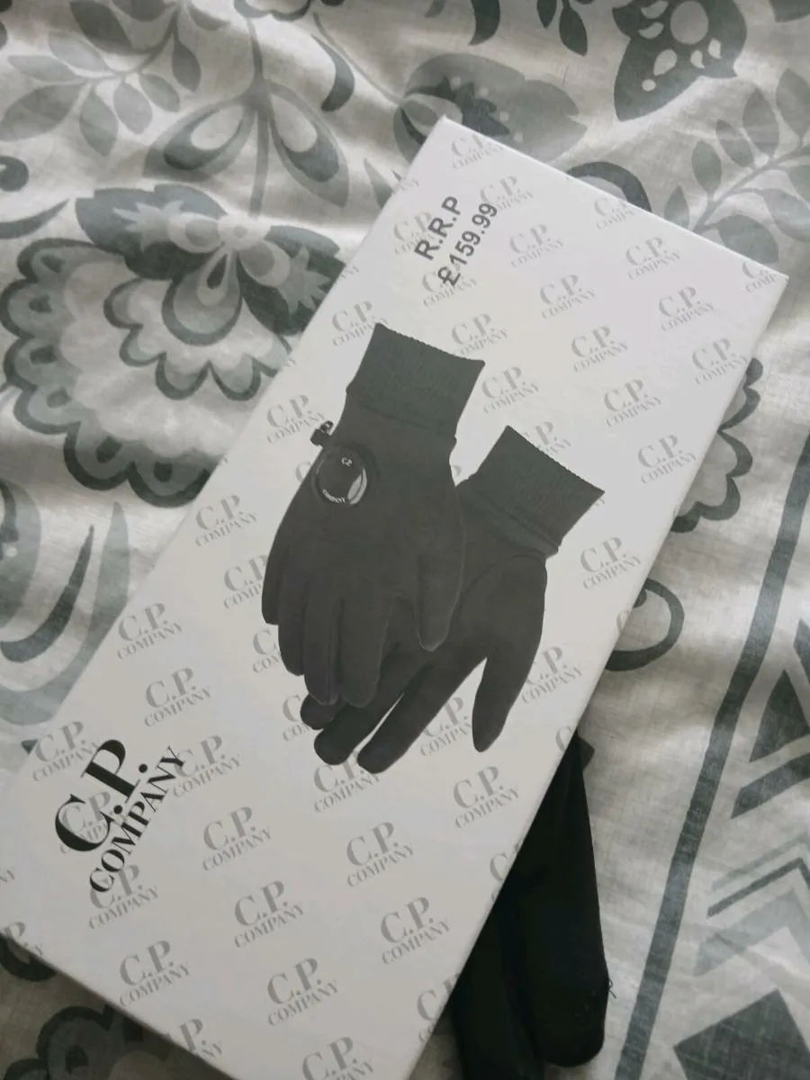 Gloves - Image 1