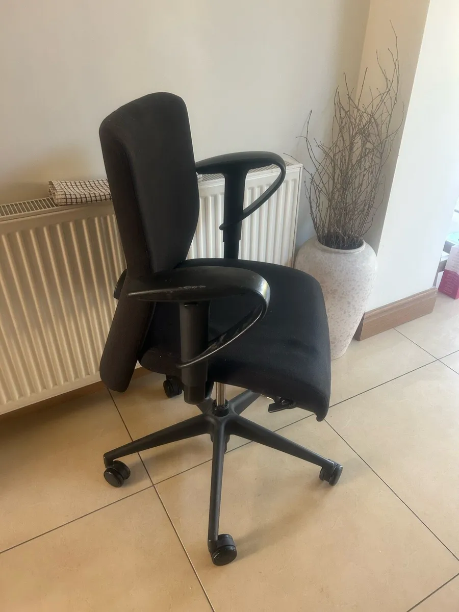 Office chair - Image 2