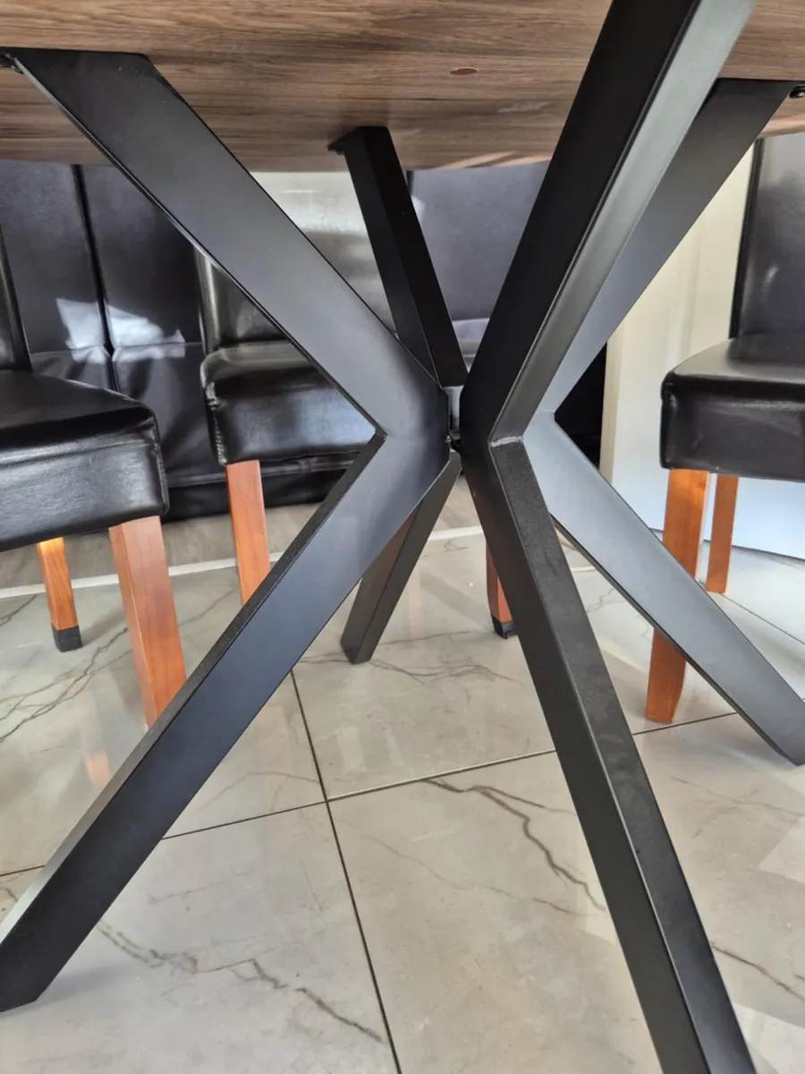 Table and 5 chairs - Image 4