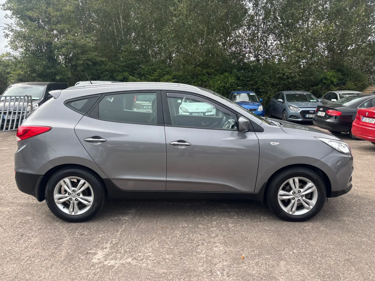 Hyundai ix35 2012 Executive Model - Image 4