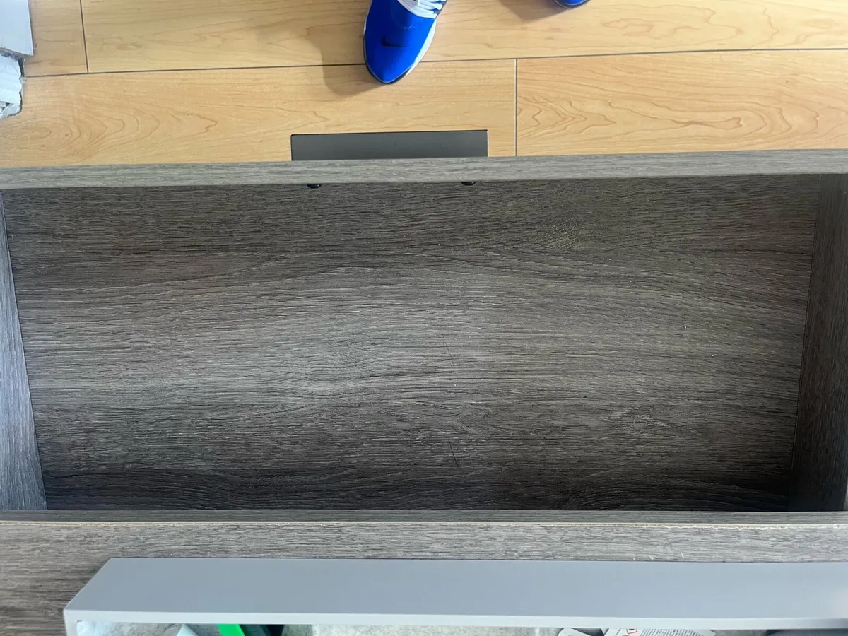 Office desk - Image 3
