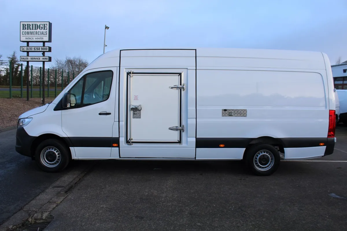 2022 Mercedes-Benz Sprinter 314 Chiller L3 - Image 2