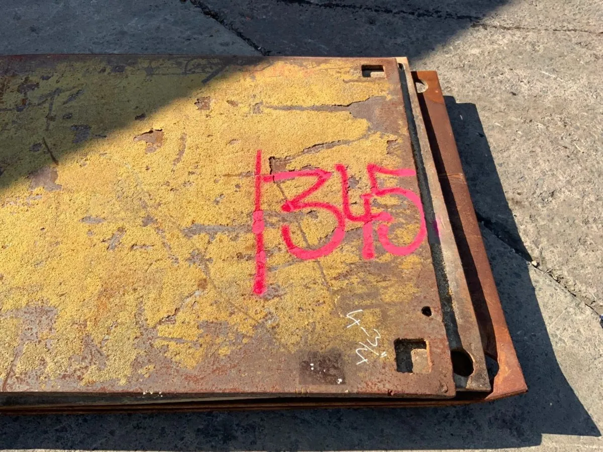 ROAD CROSSING PLATES / TRENCH COVERS....1345. - Image 2