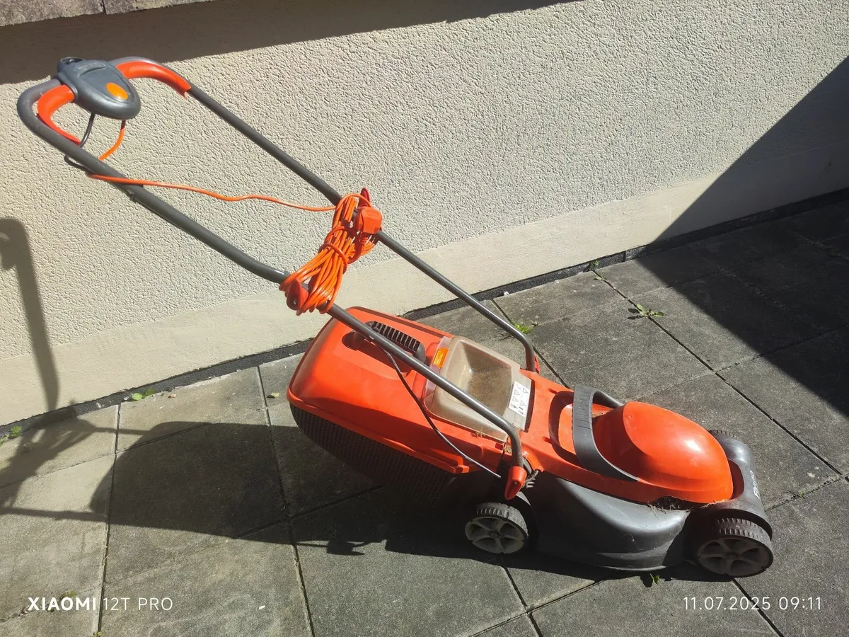 Garden equipment - Image 1