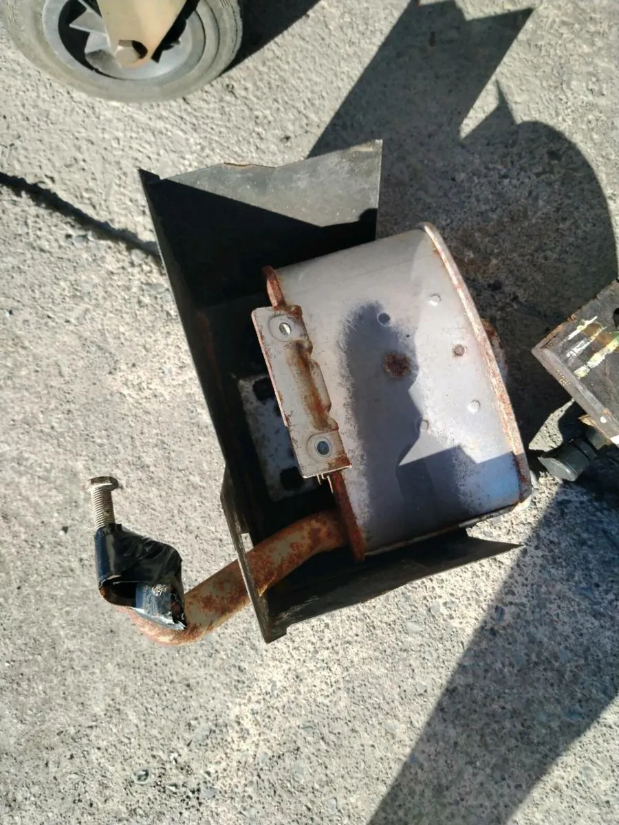 12hp Briggs and Stratton flathead engine - Image 4