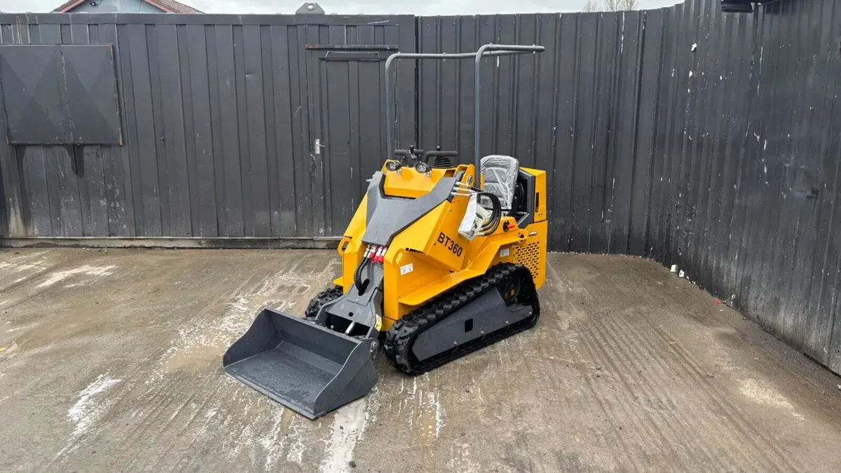 Bisontek BT360 Tracked Skid Steer Loader – Compact - Image 1