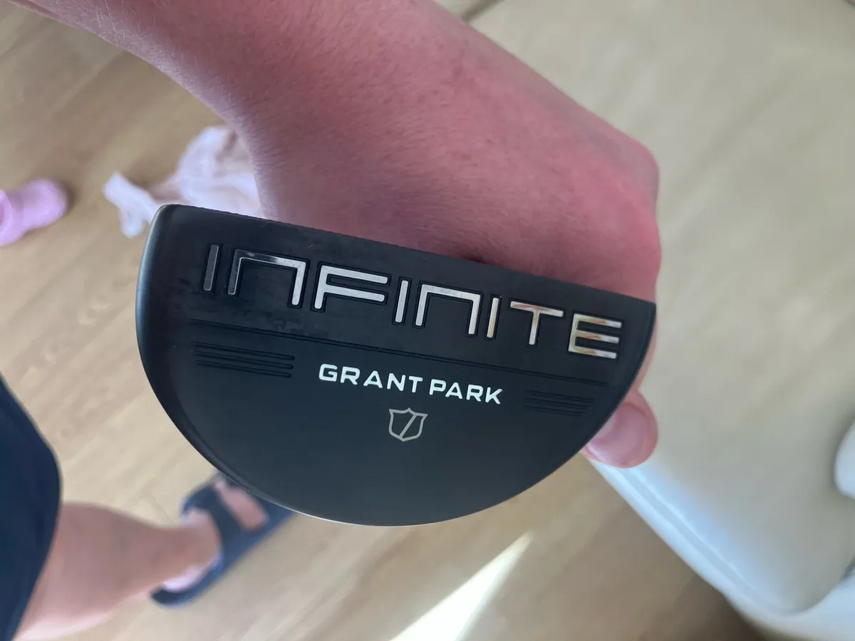 Wilson Infinite Grant Park putter 34 inch like new - Image 3