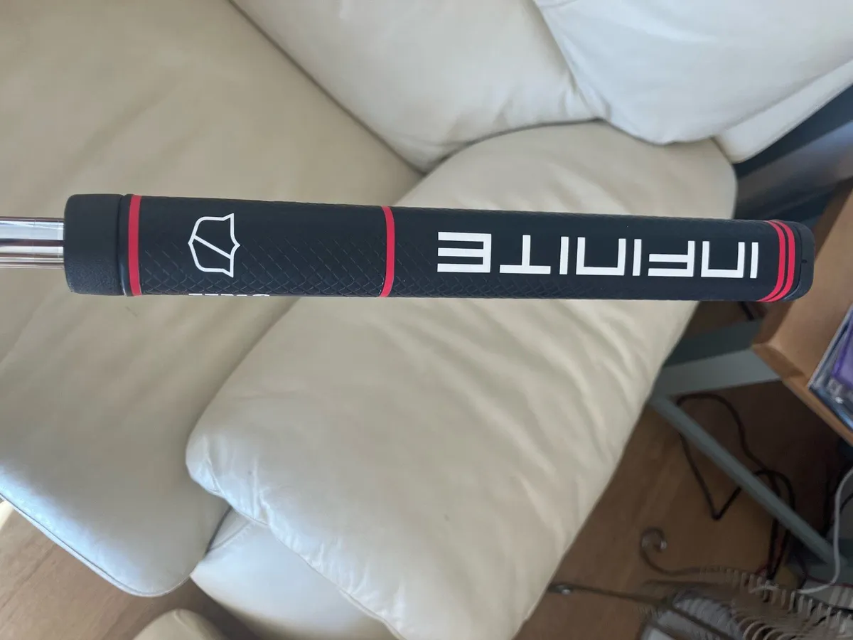 Wilson Infinite Grant Park putter 34 inch like new - Image 4