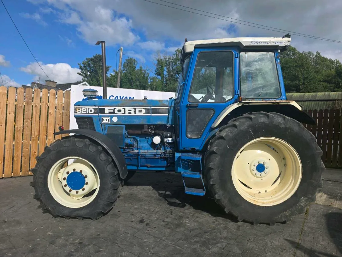 Ford 8210 - Image 4