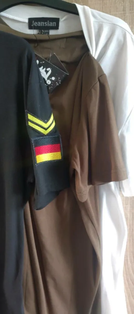 T shirt size fits s sm - Image 2