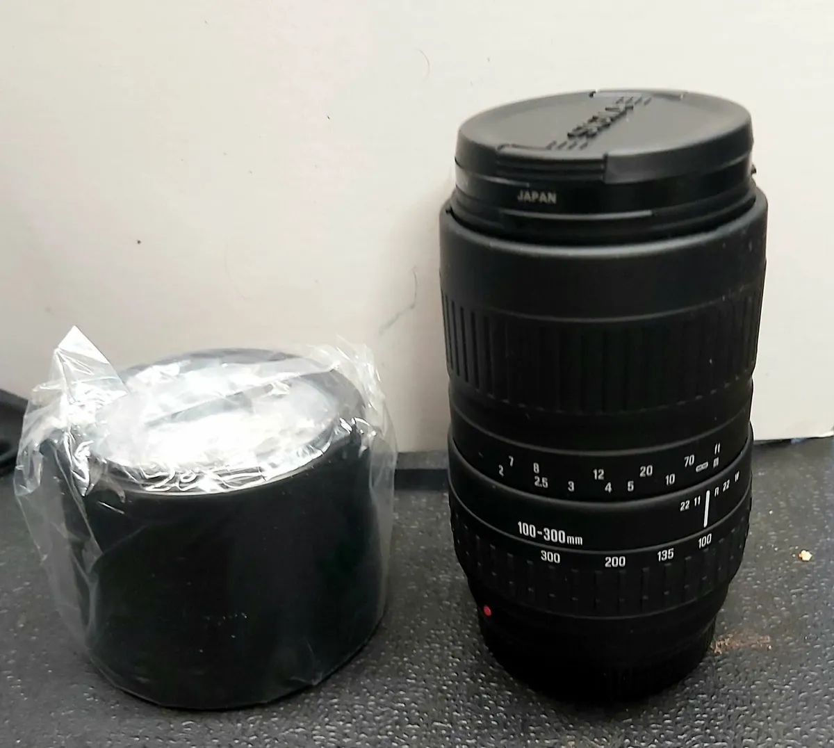 Sony sigma 100-300 lens New - Image 3