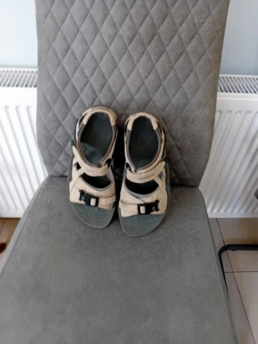 LADIES WALKING SANDALS NEW - Image 1