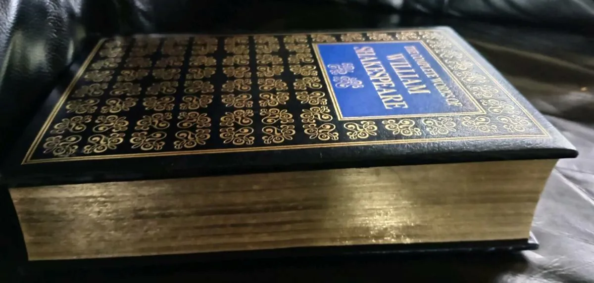 Complete Works of William Shakespeare 1982 Book - Image 2