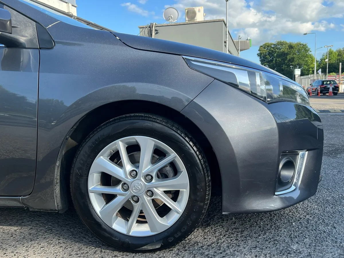 Toyota Corolla 1.4 D4D Luna Saloon - Image 3