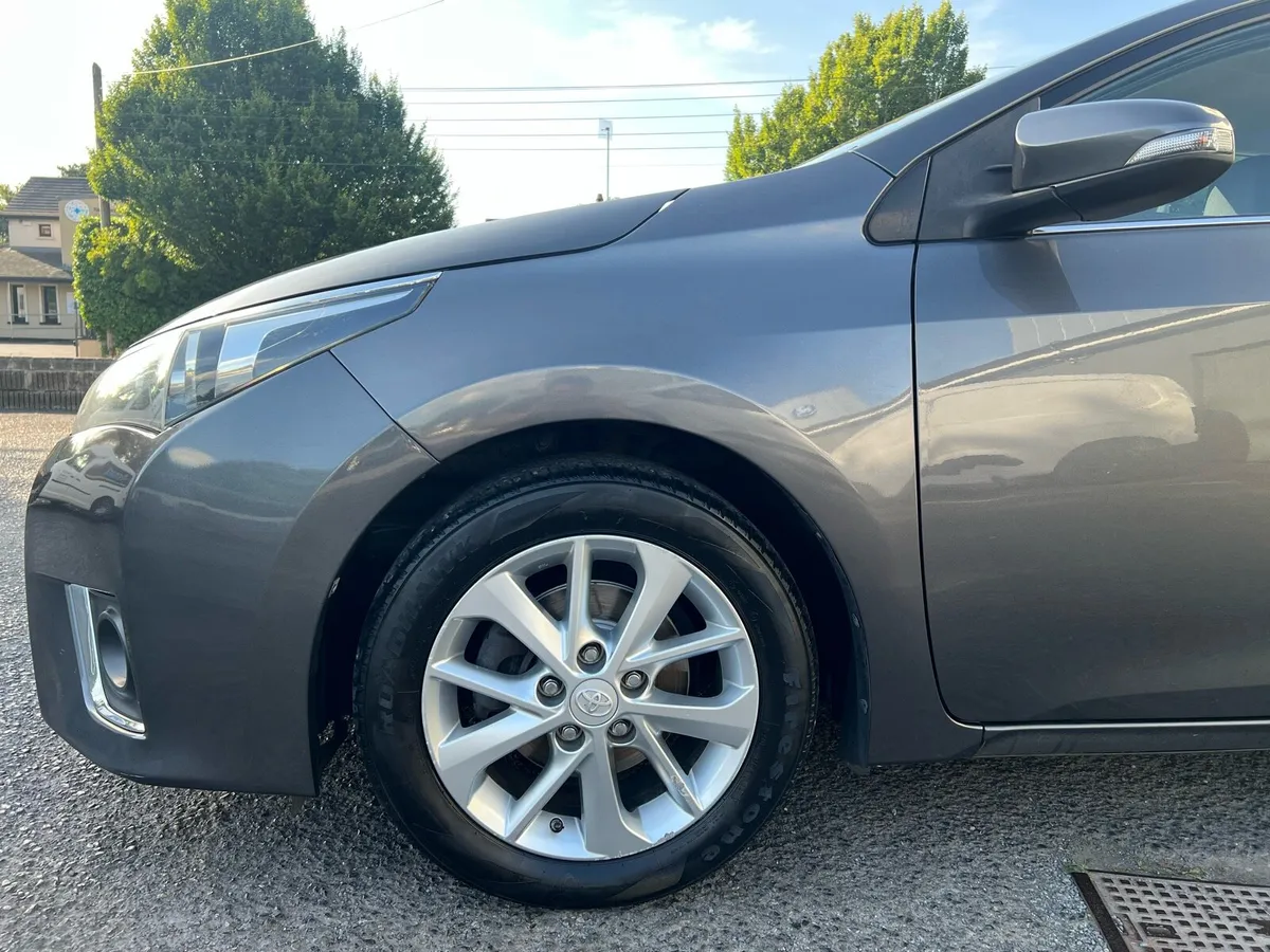Toyota Corolla 1.4 D4D Luna Saloon - Image 4