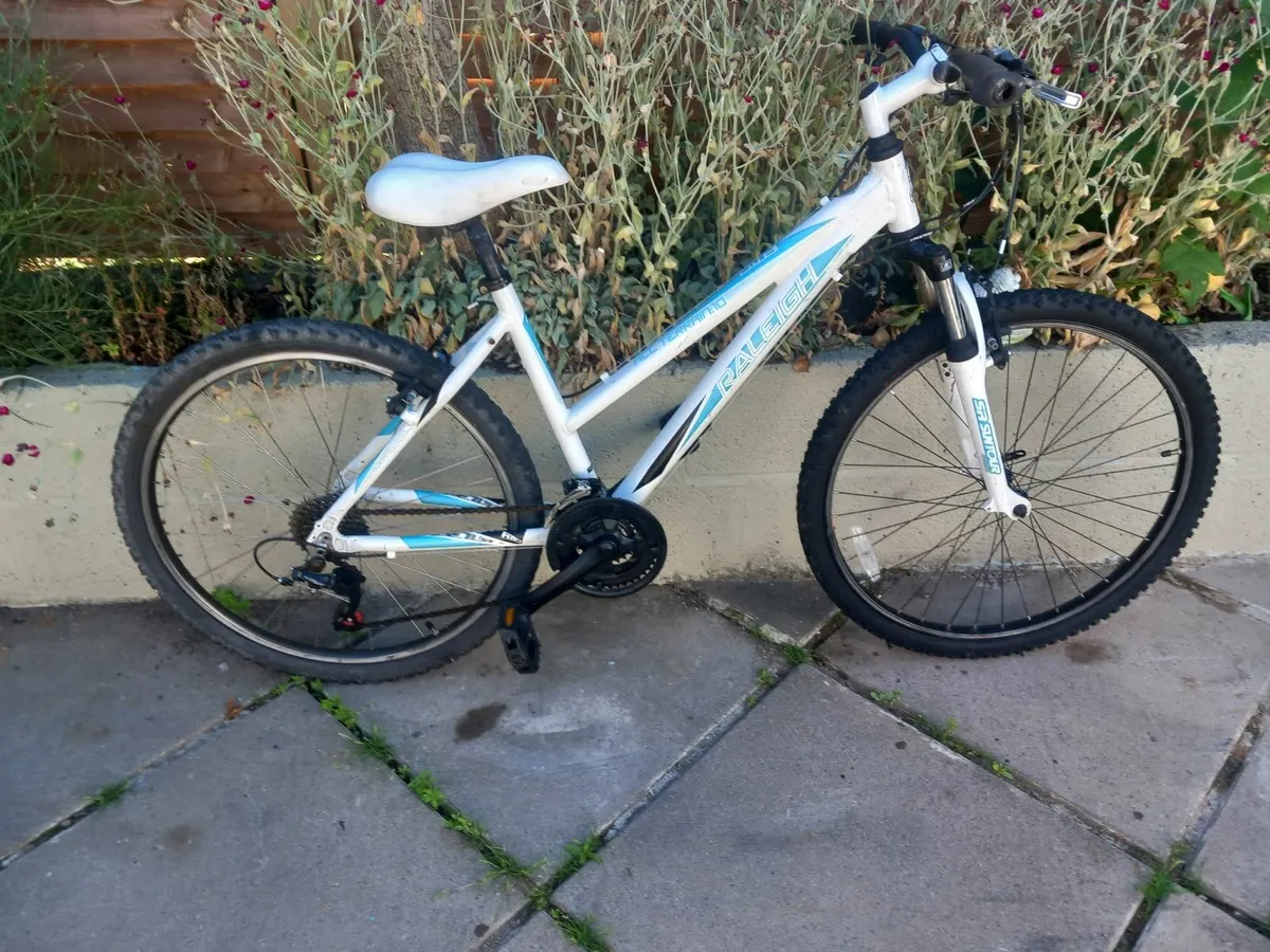 ladies raleigh bike - Image 1