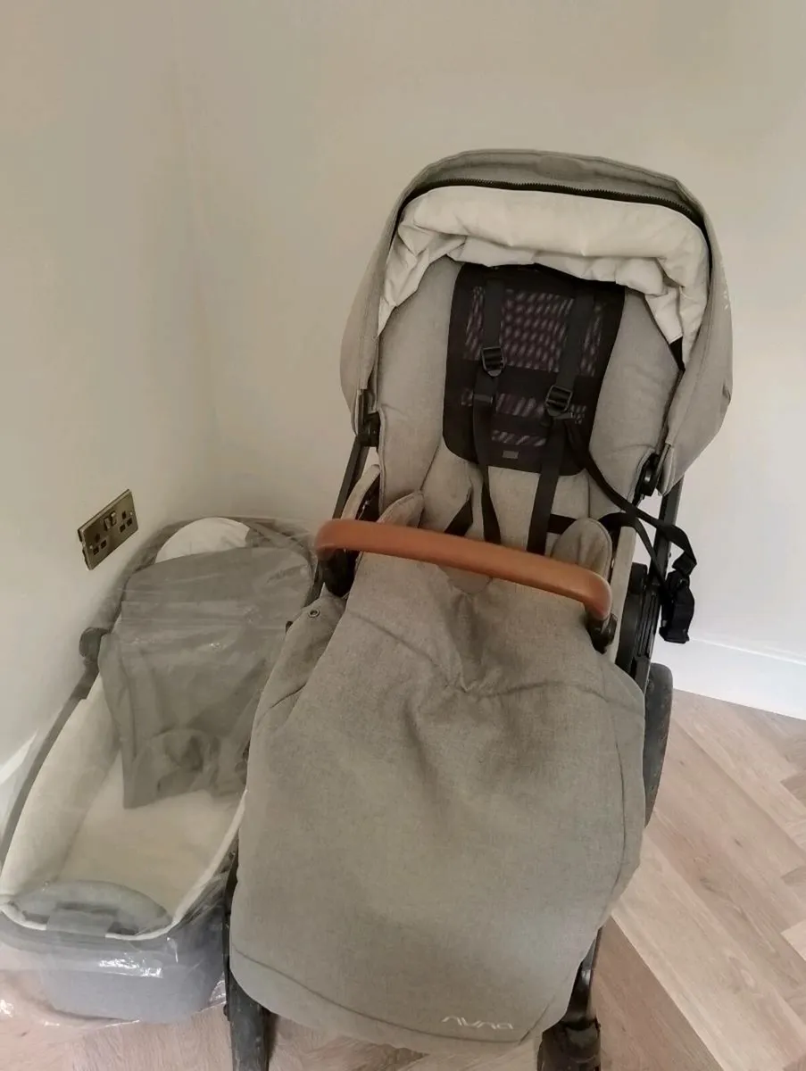 Nuna buggy and pram - Image 1