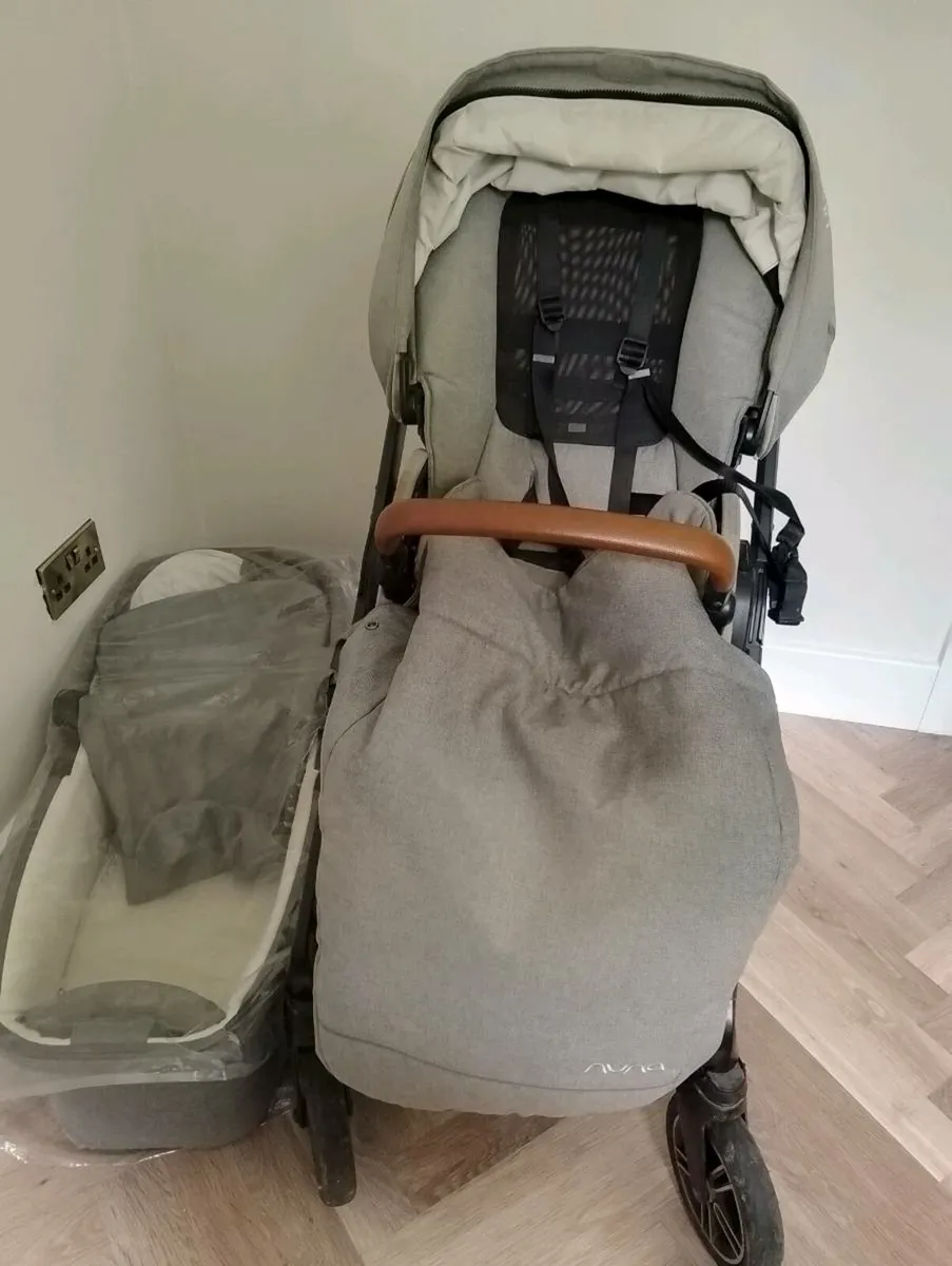 Nuna buggy and pram - Image 2