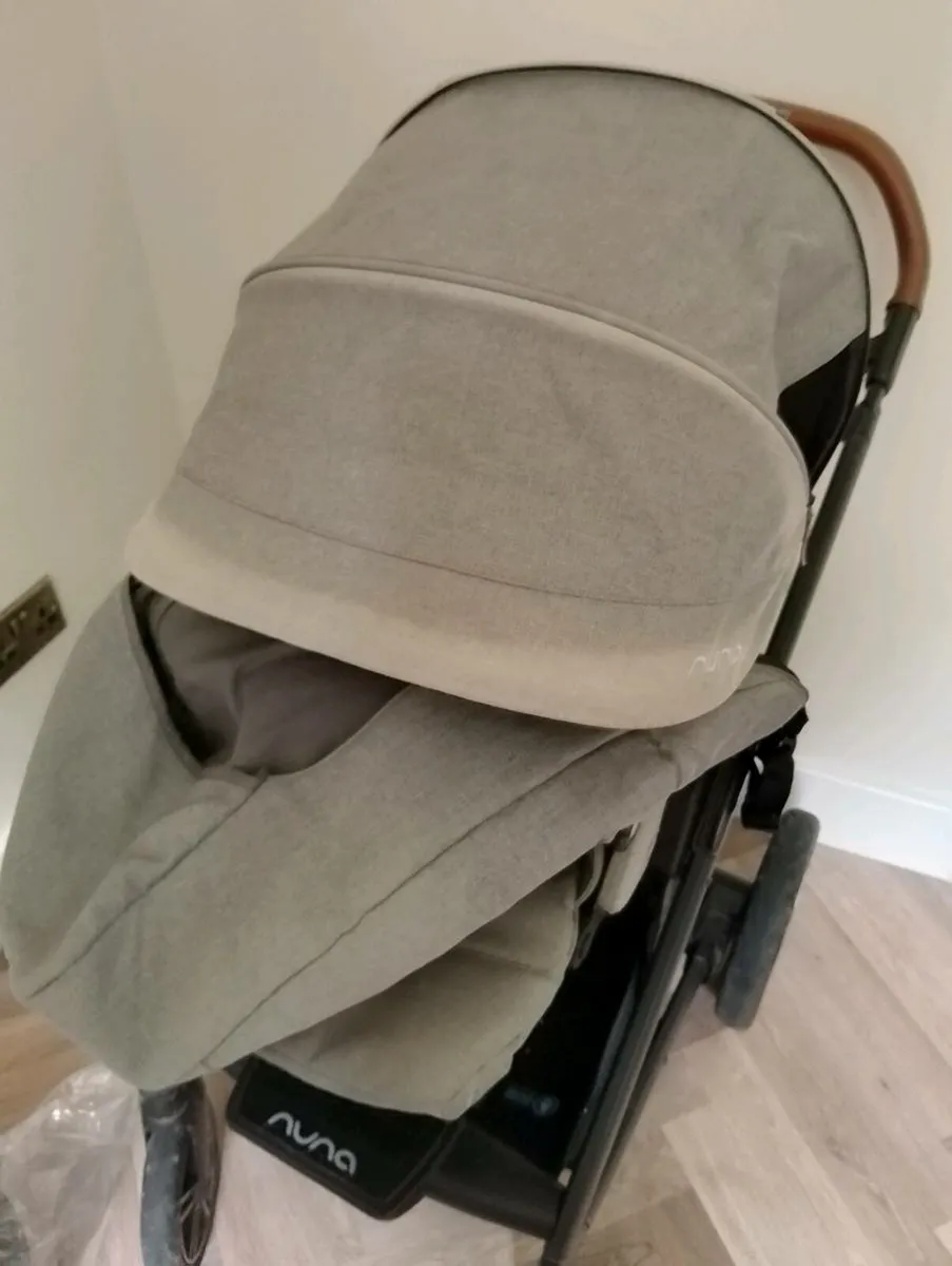 Nuna buggy and pram - Image 4