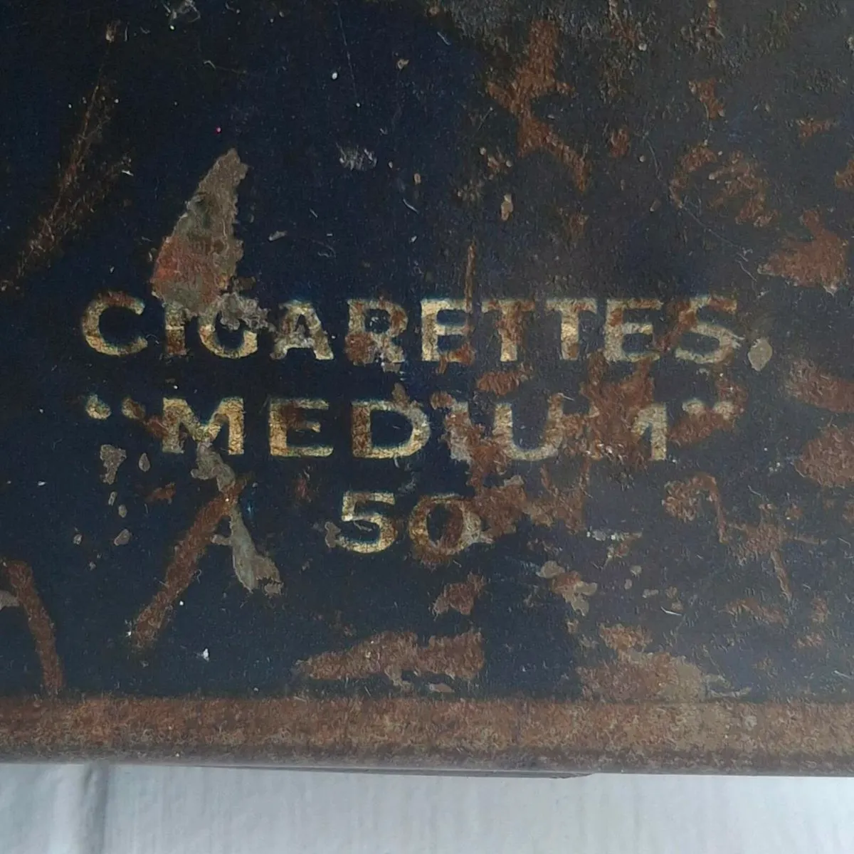 Players Navy Cut Tin/Tackle Box - Image 4