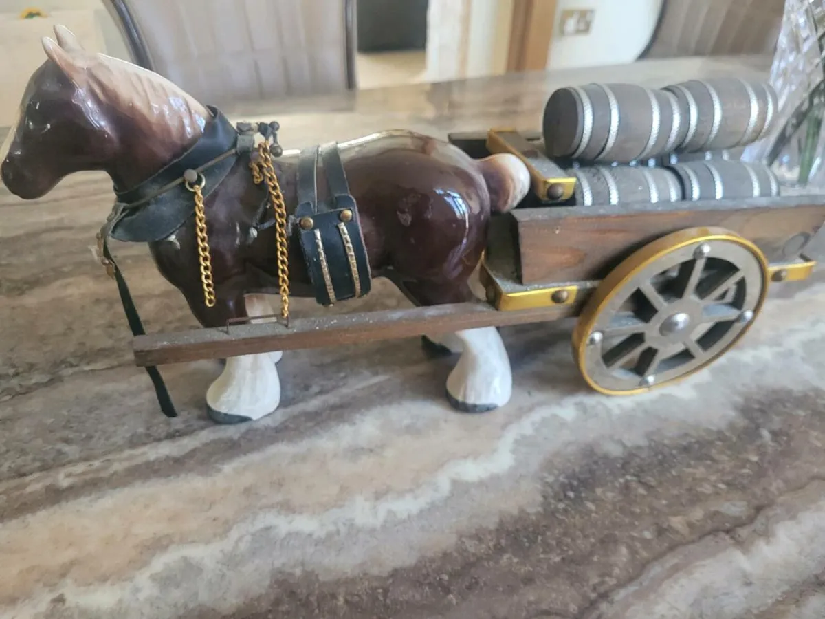 Horse  and  cart - Image 3