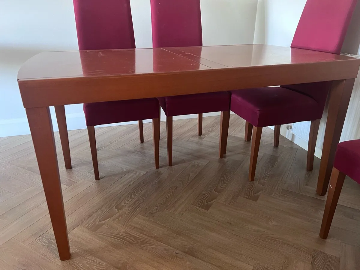 Dining table - Image 1