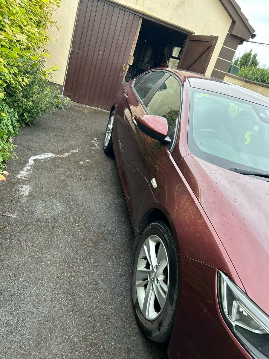 Car - Image 3