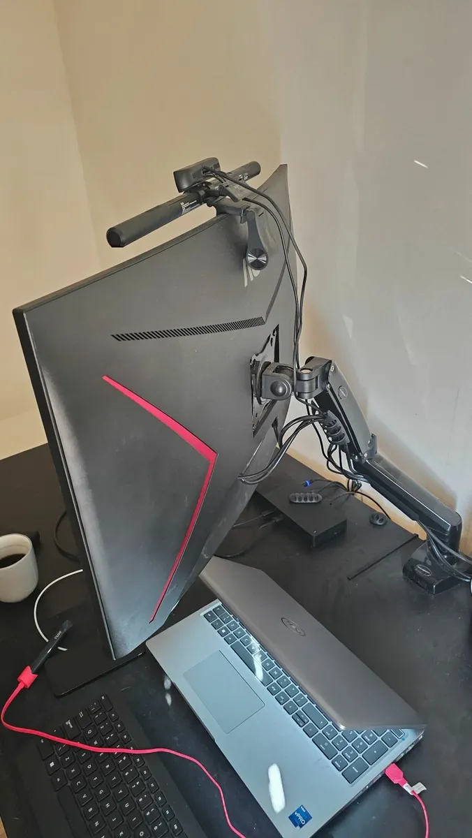 AOC Gaming 32 Inch FHD Curved Monitor - Image 2