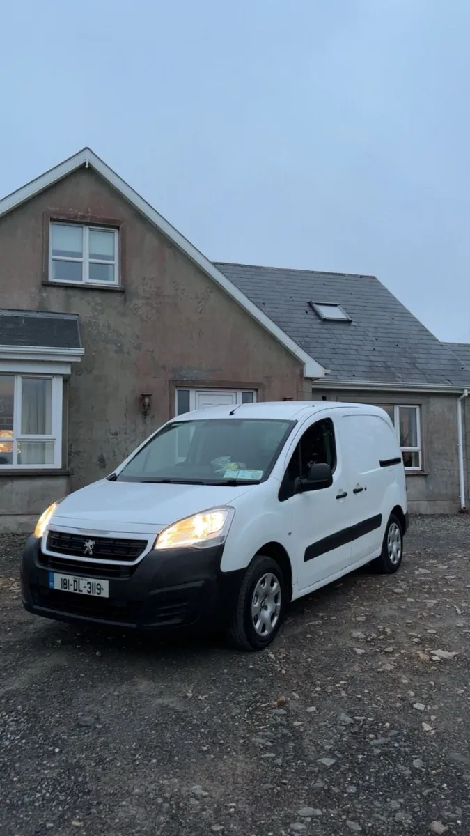 Partner van - Image 1