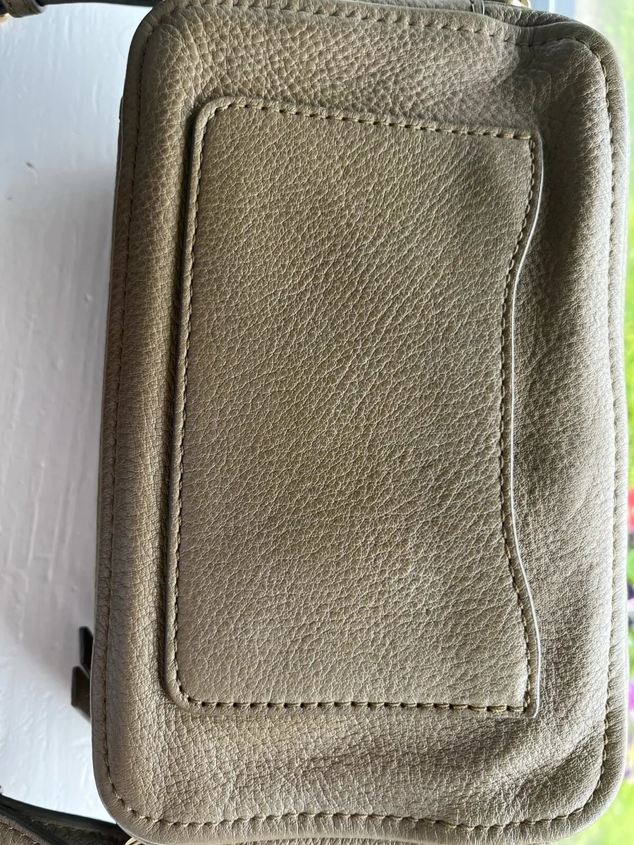 Marc Jacob’s Olive Softshot Handbag - Image 4
