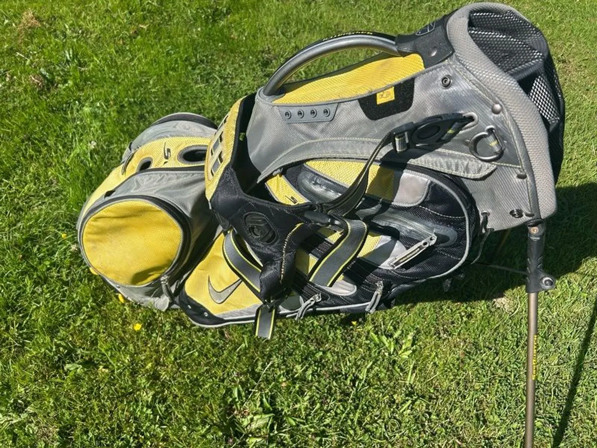 Nike Sasquatch SQ Golf Bag - Image 2