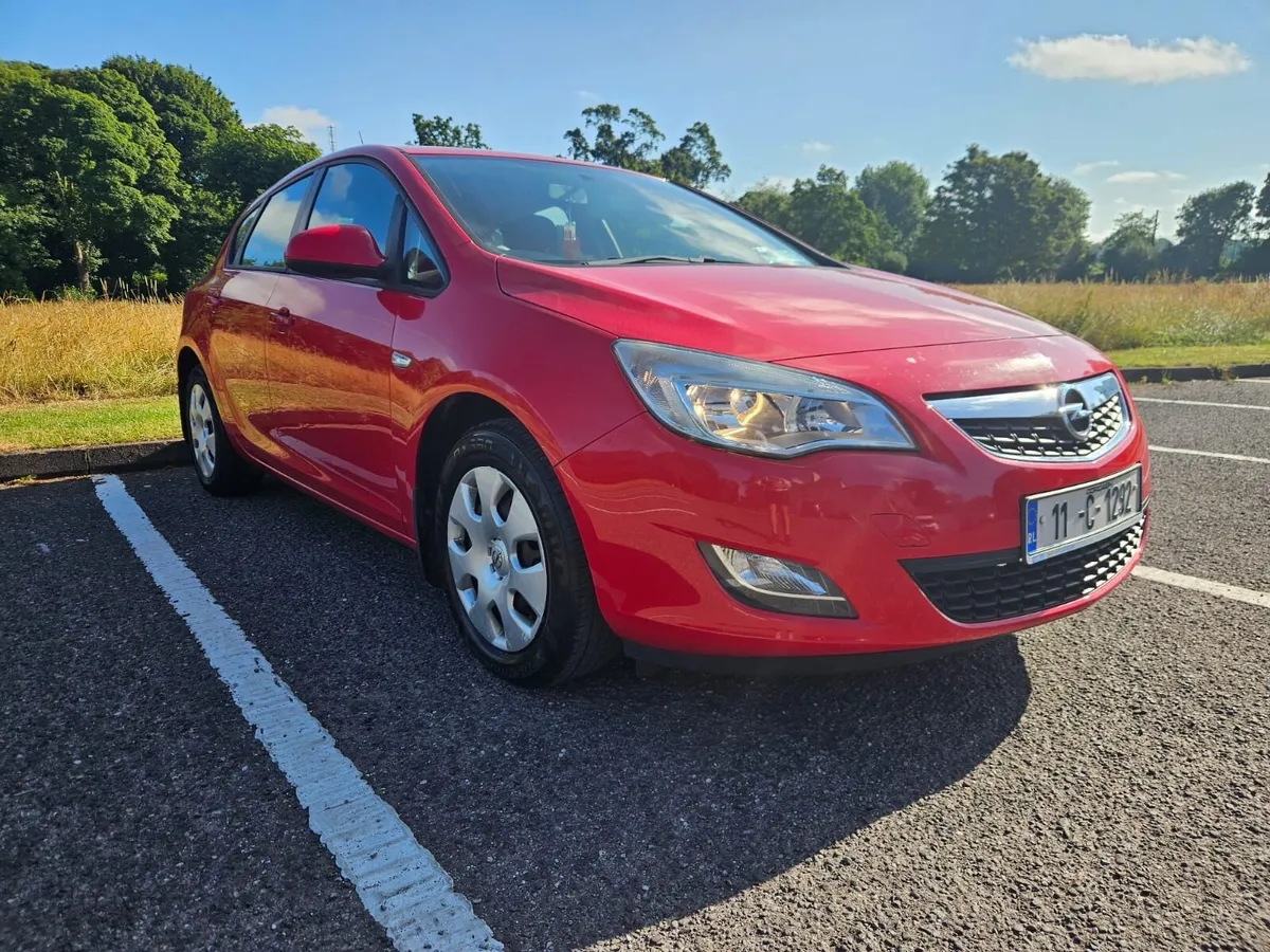 Astra 11  new nct 05/26 with warranty - Image 2